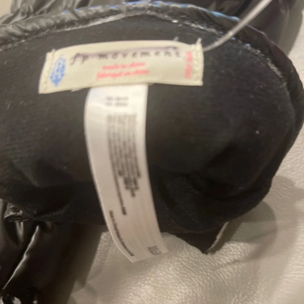 free people Highline Puffer Mittens